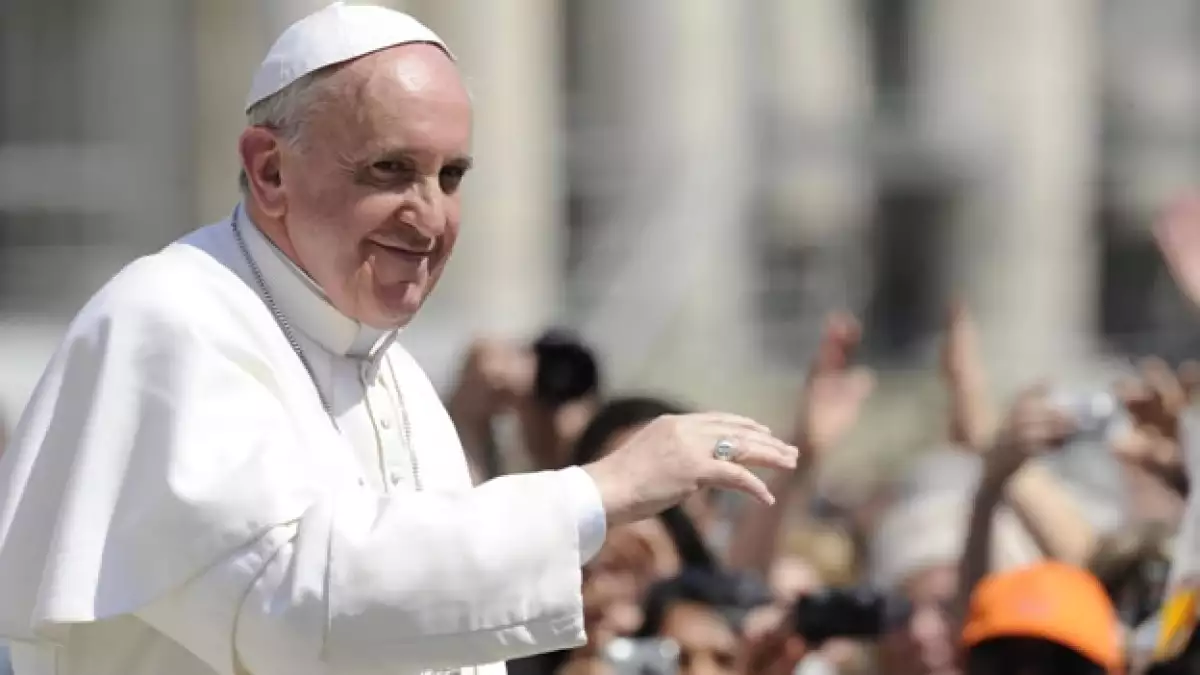 El papa Francisco durante una audiencia general en la Plaza de San Pedro, en el Vaticano