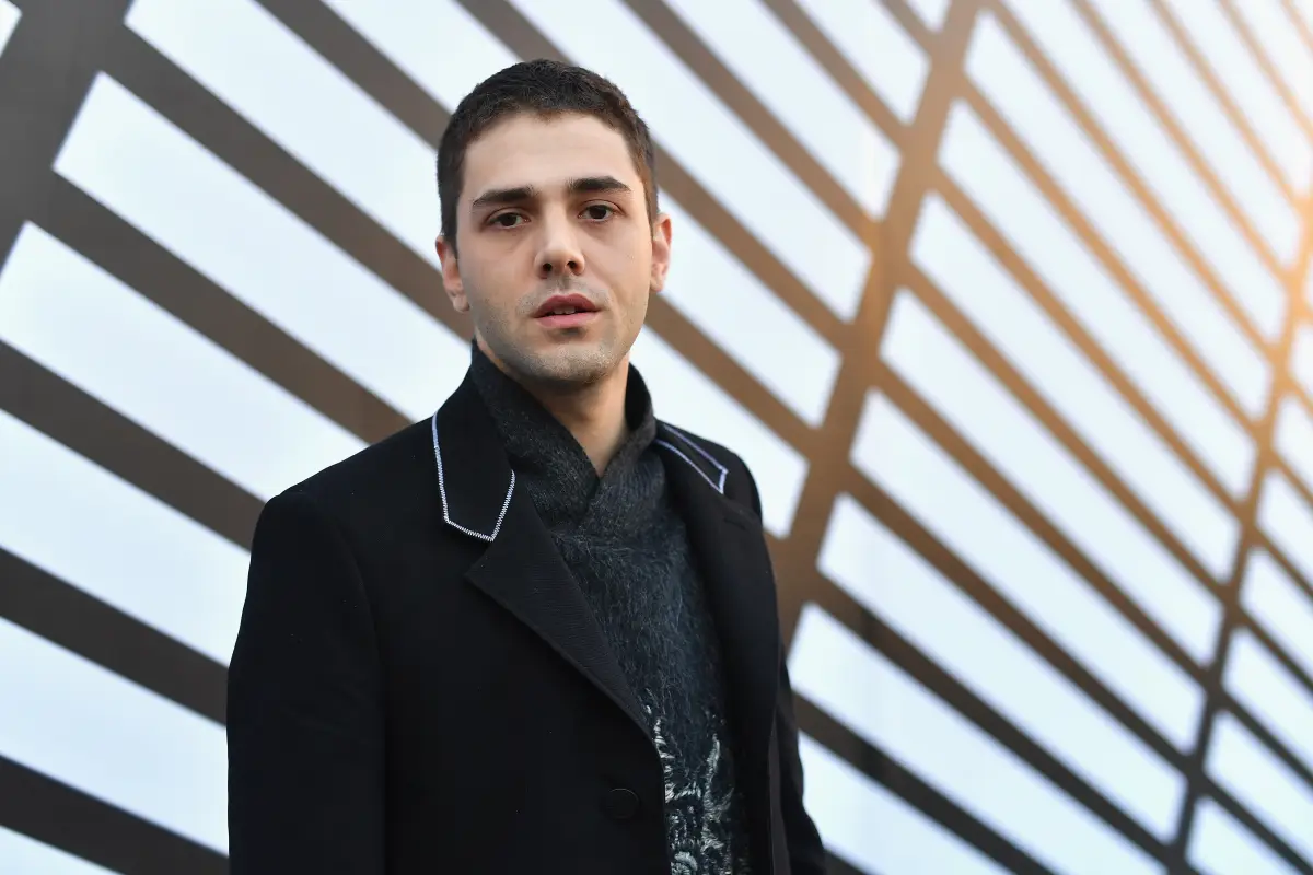 Xavier Dolan durante un desfile de Louis Vuitton en el Paris Fashion Week Womenswear Spring/Summer 2017.