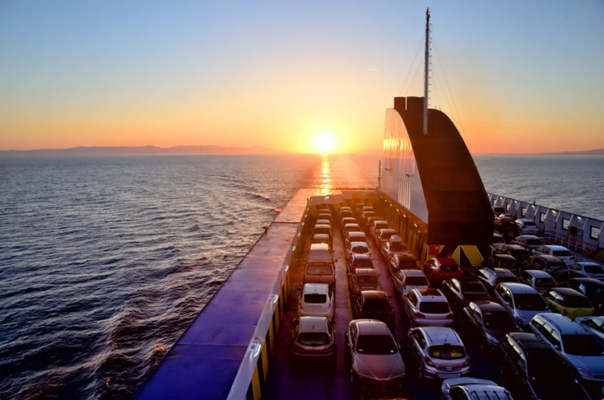 Transporte de automóviles por mar