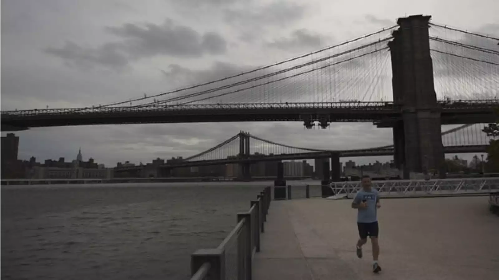 Estadounidenses se preparan para la llegada de Sandy