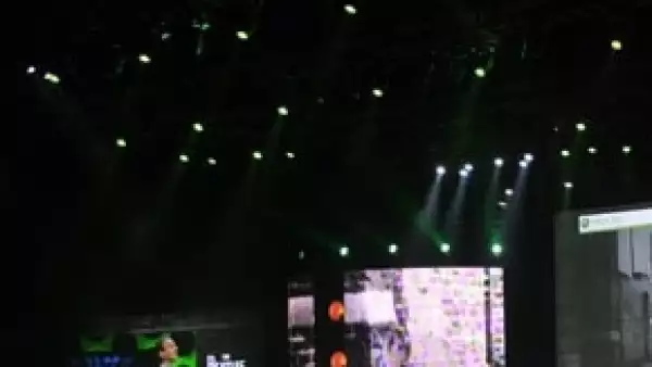 El video juego 'The Beatles: Rock Band' fue presentado por Microsoft para su consola Xbox.