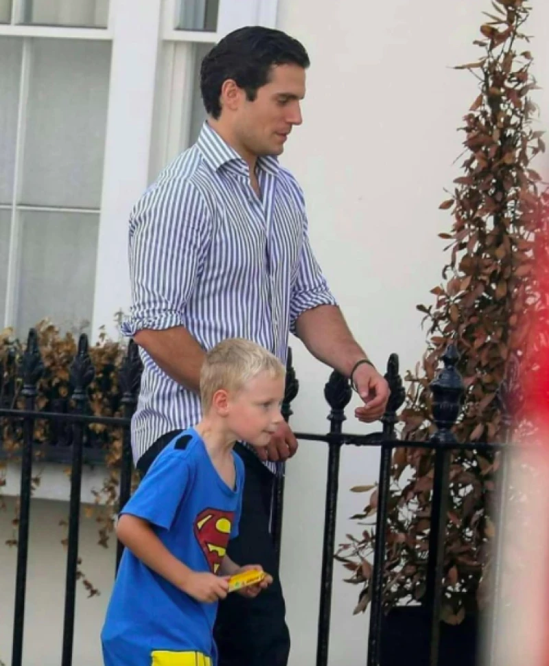 Como Superman: El día que Henry Cavill &#39;salvó&#39; a su sobrino del bullying