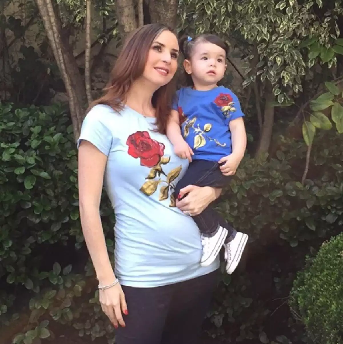 Andrea con su adorable hija Regina.