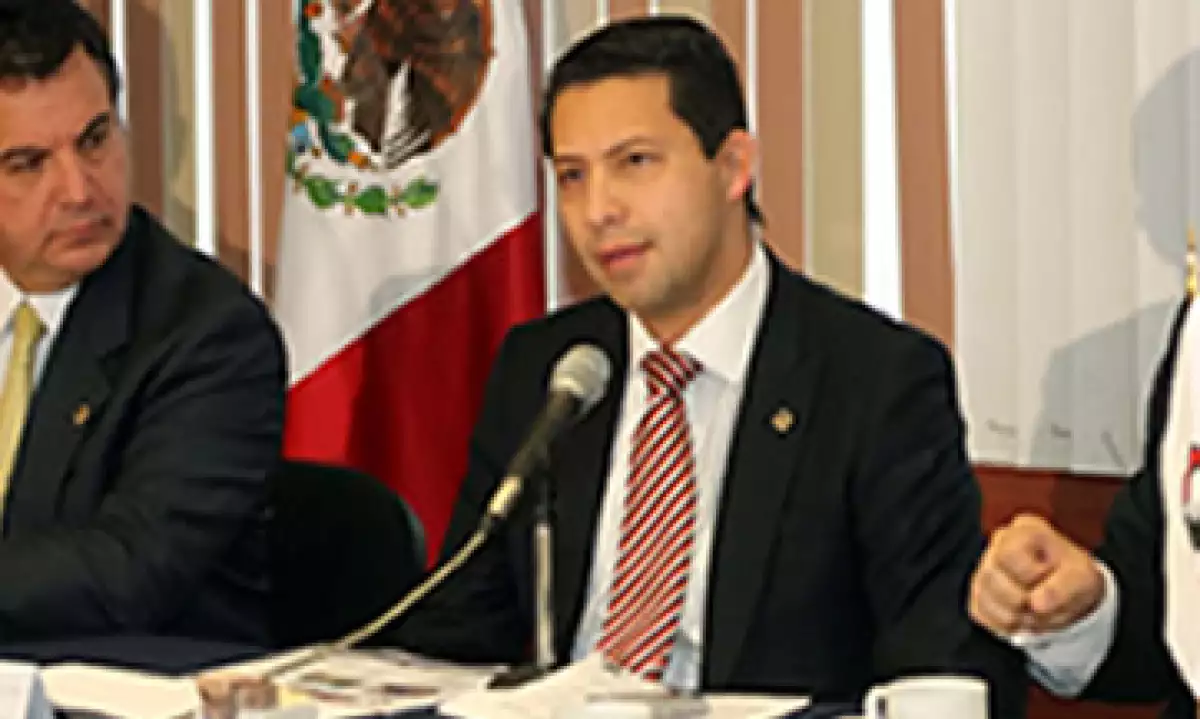 El presidente de Canacintra viaja a Sudámerica para fortalecer lazos comerciales con Colombia, Chile y Perú (Foto: Notimex)