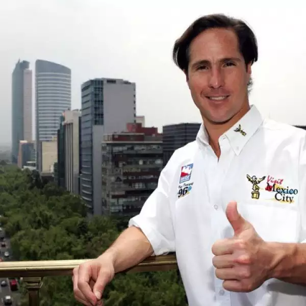 CASTIGADO. Luego de que el fin Mario Domínguez chocó su BMW contra un taxi e intentó huir, el Gobierno del Distrito Federal suspendió al corredor de autos de carreras como “Embajador del Turismo y del Deporte de la Ciudad”.