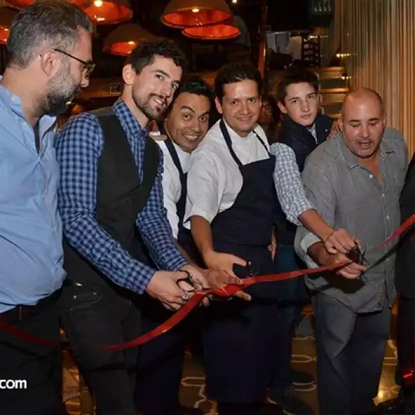 En la inauguración: Enrique Landa,Luis Gerardo Méndez,Juan Cabrera,Jorge Vallejo,Ramoncito y Ramón Orraca.