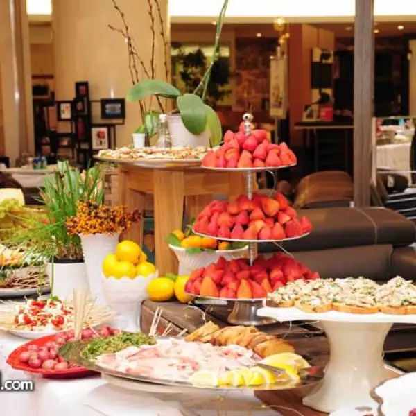 Detalle mesa servida por Candelaria