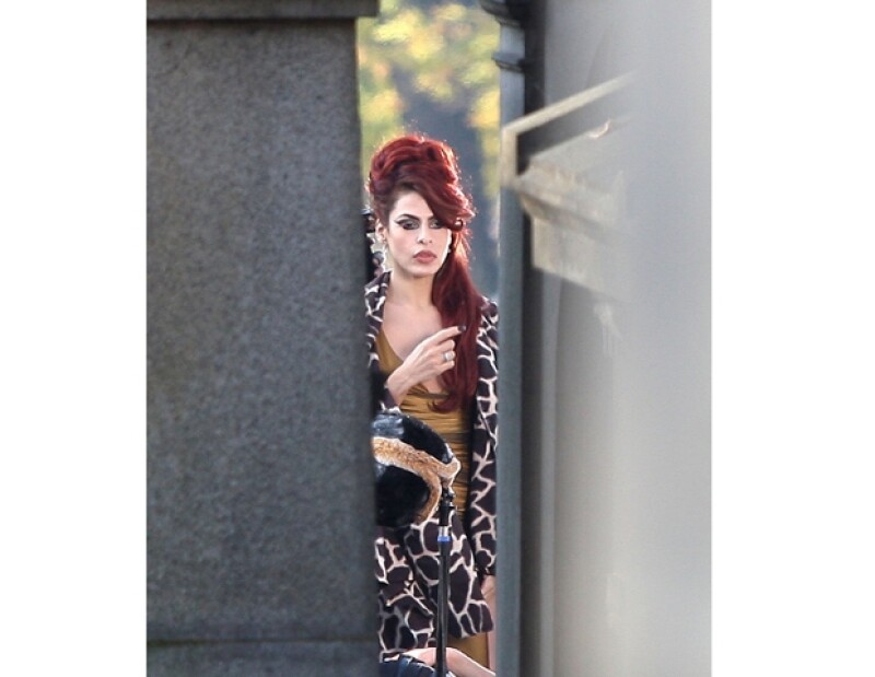 Eva Mendes tiene mucho parecido a Amy Winehouse, debido a su nueva forma de maquillarse.