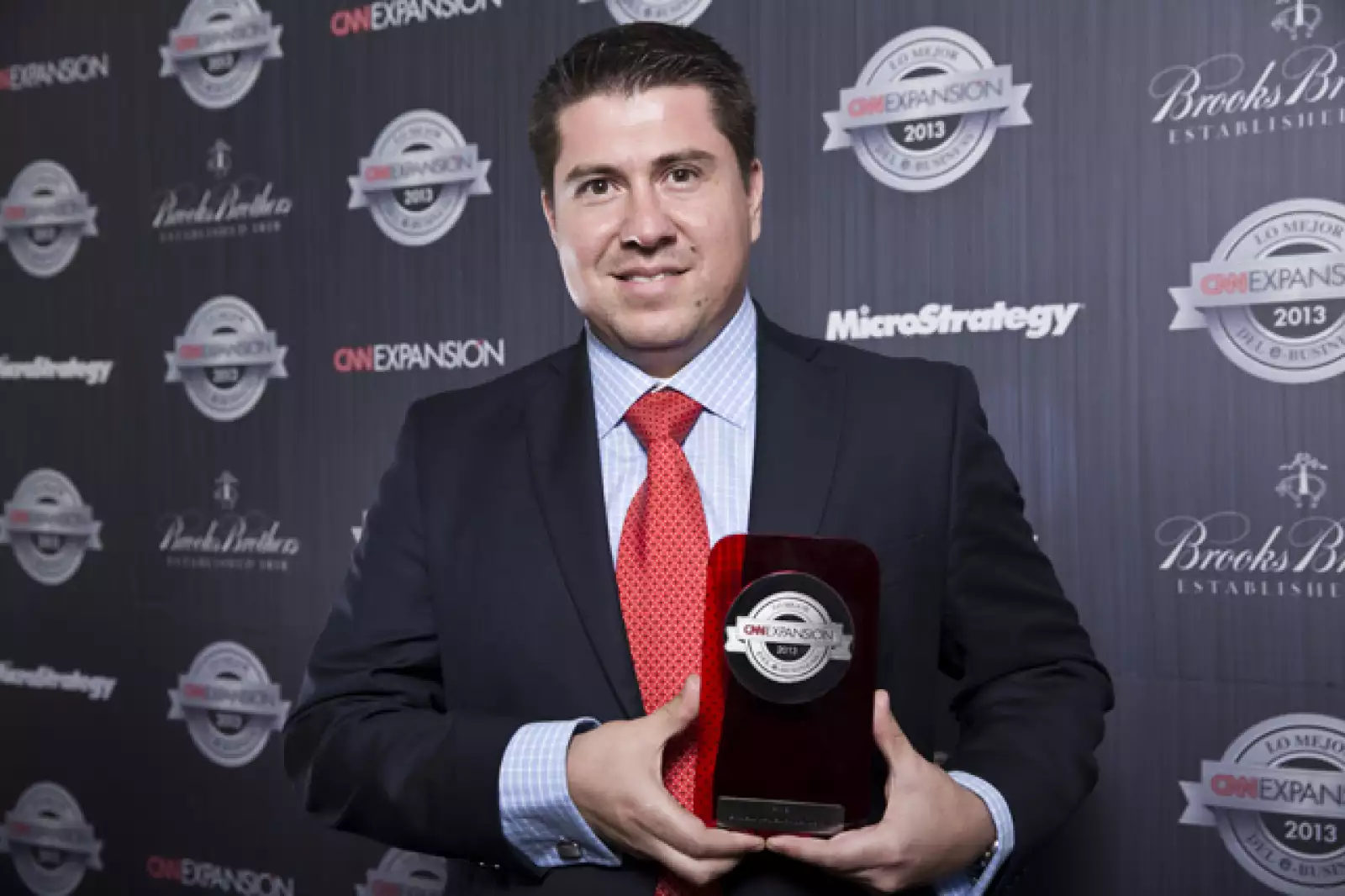 El reconocimiento al Mejor negocio B2B se lo llevó Bionexo y fue recibido por el director de operaciones, Christopher Manzo. En la tercera edición de Premios CNNExpansión se registraron 193 proyectos.
