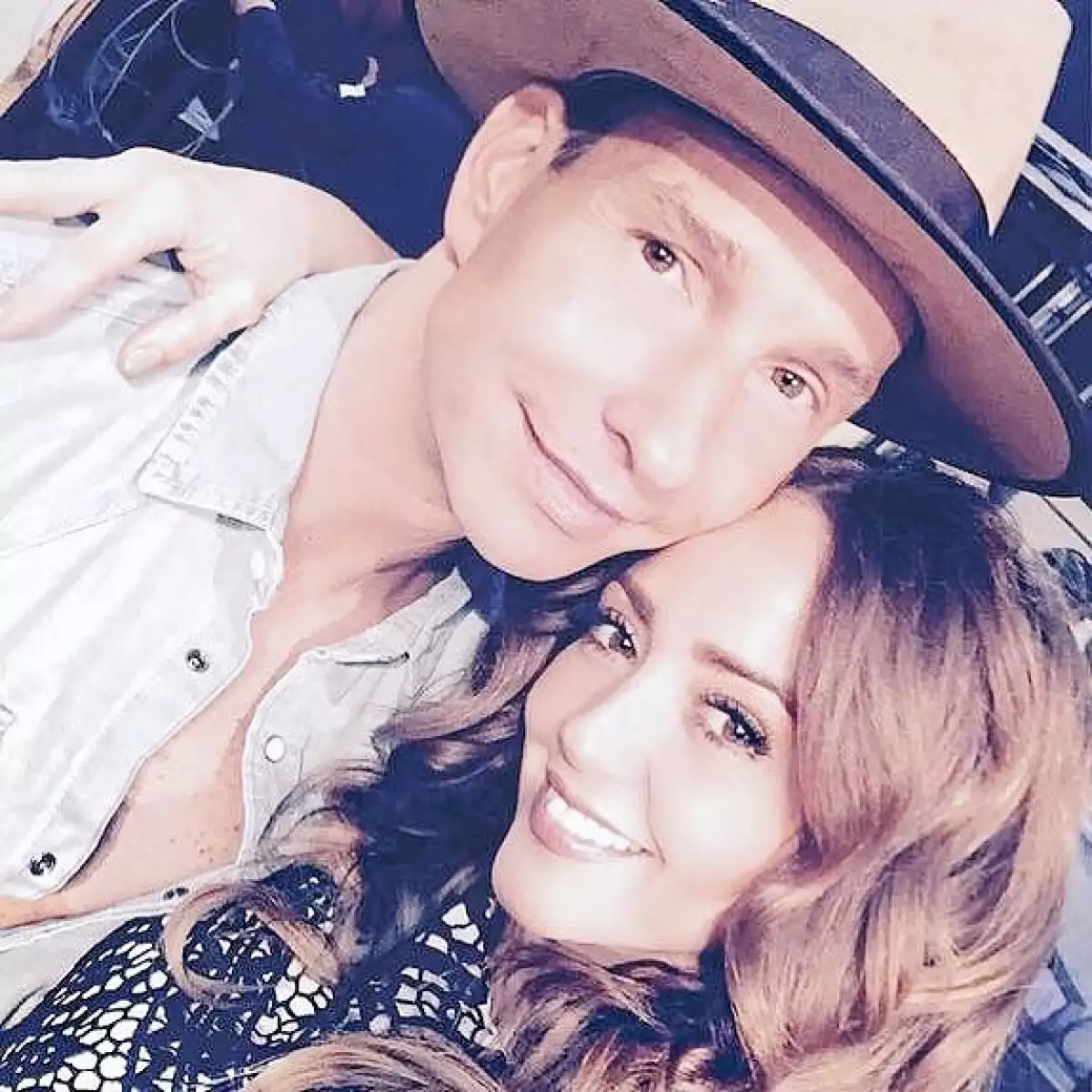 Andrea Legarreta y Erik Rubín