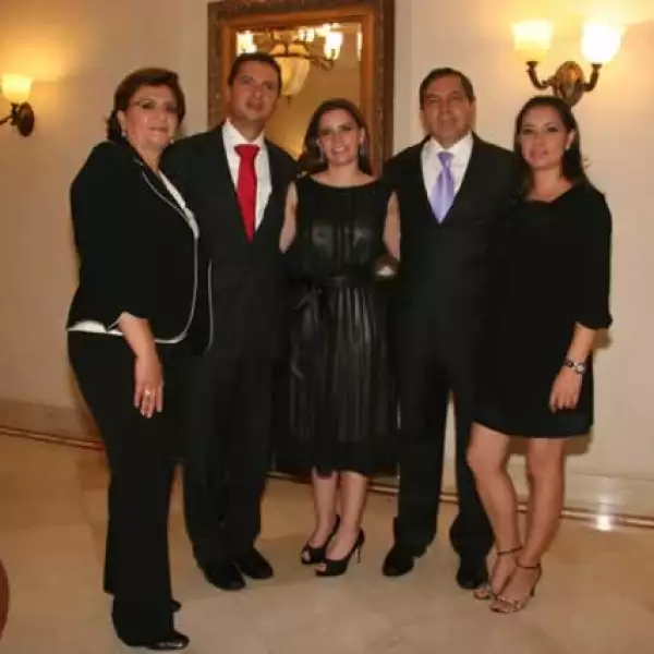 Premio Anáhuac a Laura Barrera Fortoul (Directora General DIF Edo. de México)