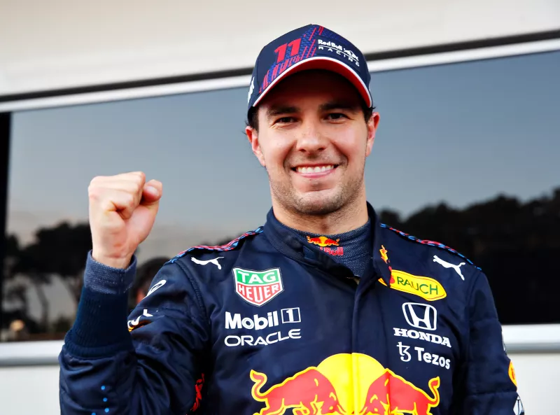 ’Checo’ Pérez renueva su contrato con Red Bull