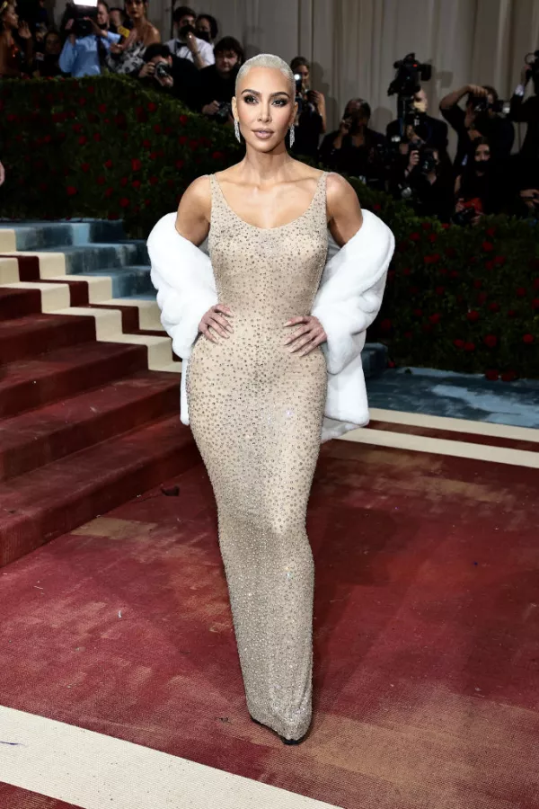 Kim Kardashian responde a las acusaciones sobre haber dañado vestido de Marilyn Kim Kardashian responde a las acusaciones sobre haber dañado vestido de Marilyn