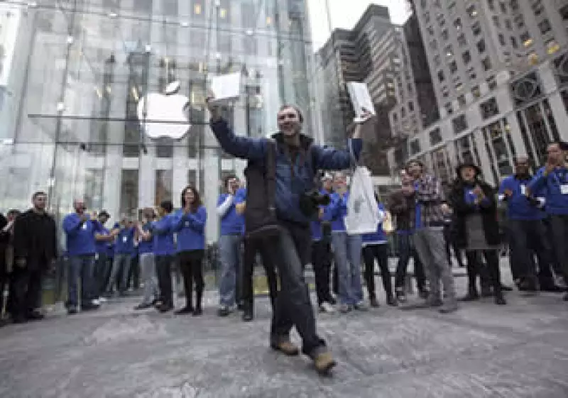 Este rastreo le podría dar a los anunciantes tu ubicación y mandar mensajes con sus productos disponibles en esa área. (Foto: AP)