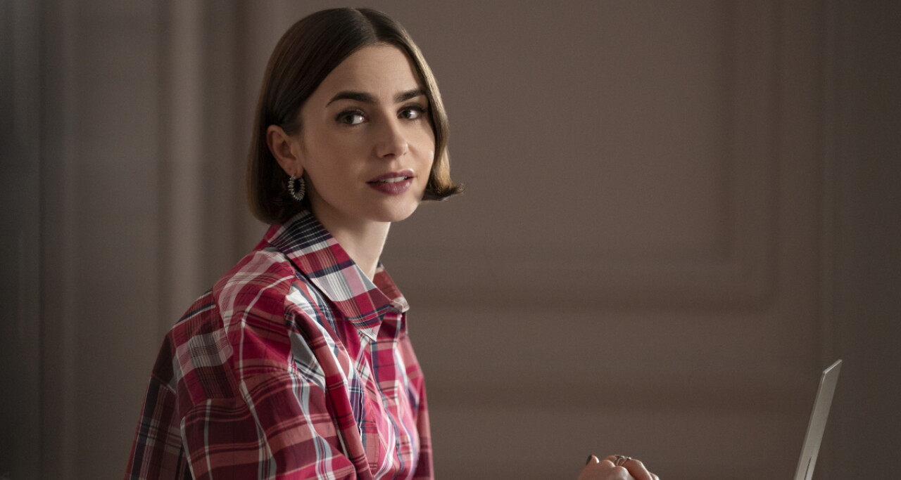 Lily Collins dice "au revoir" y se despide de 'Emily in Paris' en el último día de rodaje de la exitosa serie de Netflix