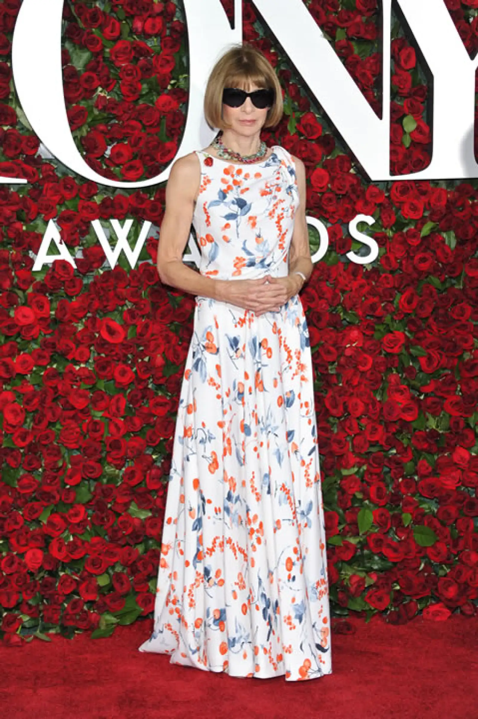 Anna Wintour con un vestido de Schiaparelli Haute Couture.