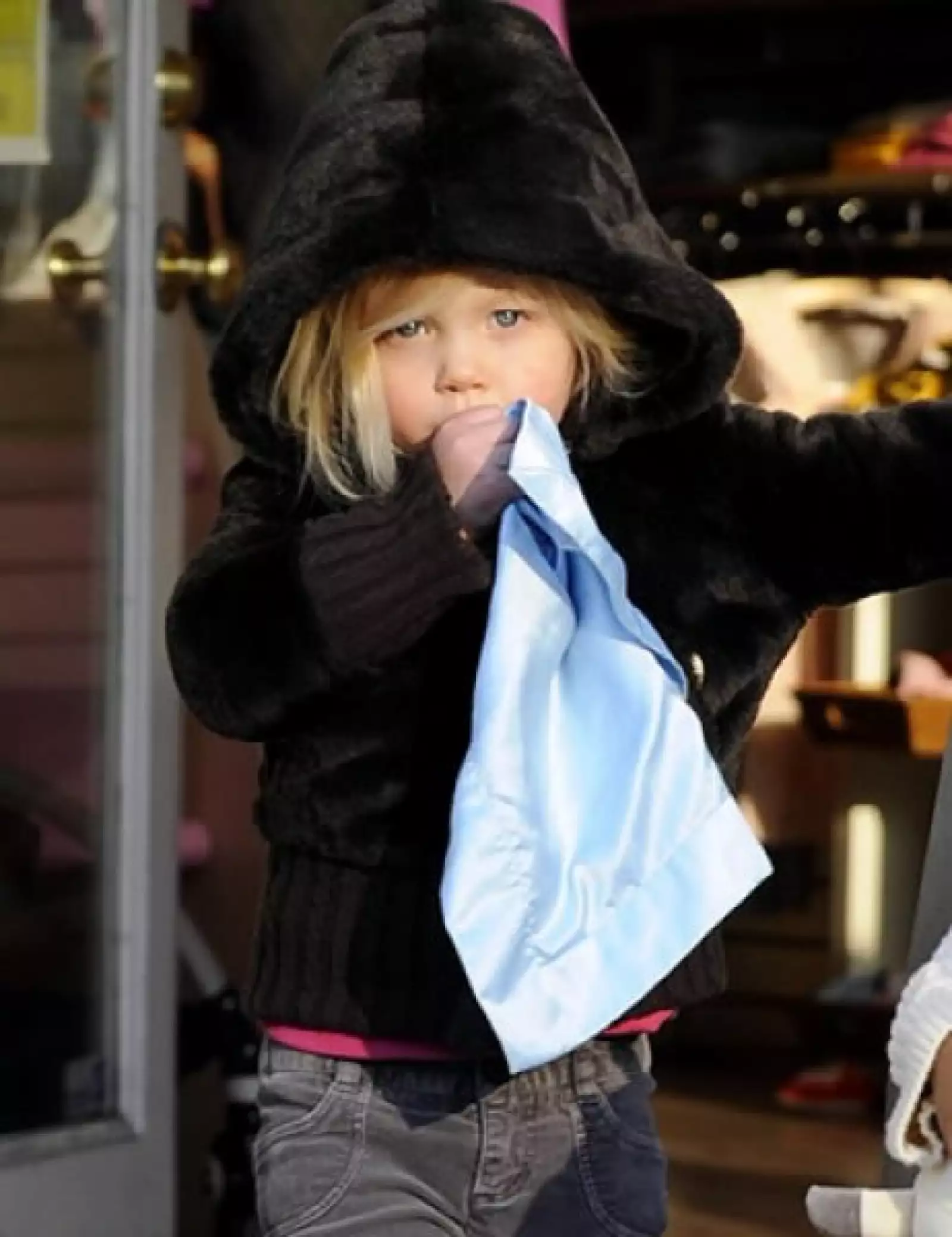 A sus tres años, la hija de Brad y Angelina comenzó su transformación hacia un look más masculino.