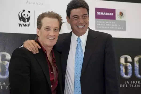 El cantante quiere bajar el swich de la inconciencia y subir el de la toma de acción ecológica.