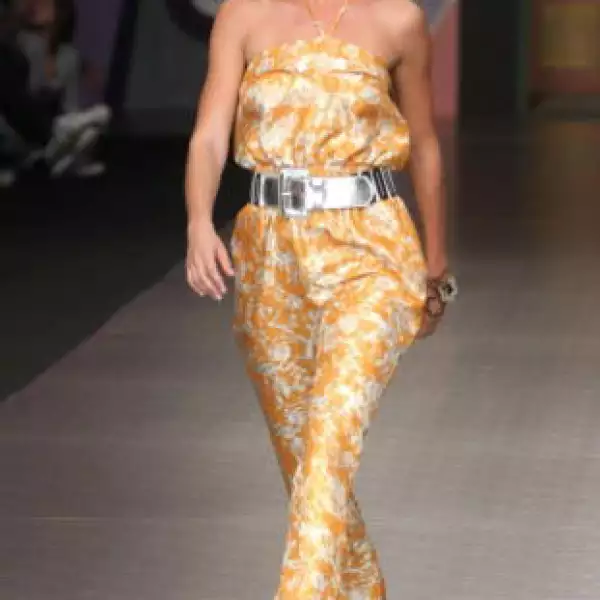 Gisele ataviada con el diseño de Jessica Lengyel en Río de Janeiro 2007.