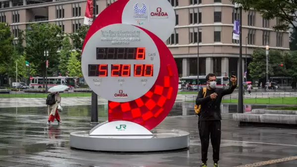 Japan's Government Considers Extending Current Coronavirus State Of Emergency