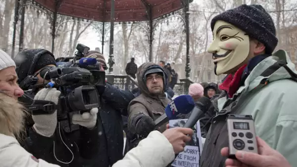 La gente sólo supo del proyecto en 2008, dos años después de que comenzara a discutirse, cuando Wikileaks filtró unos documentos.