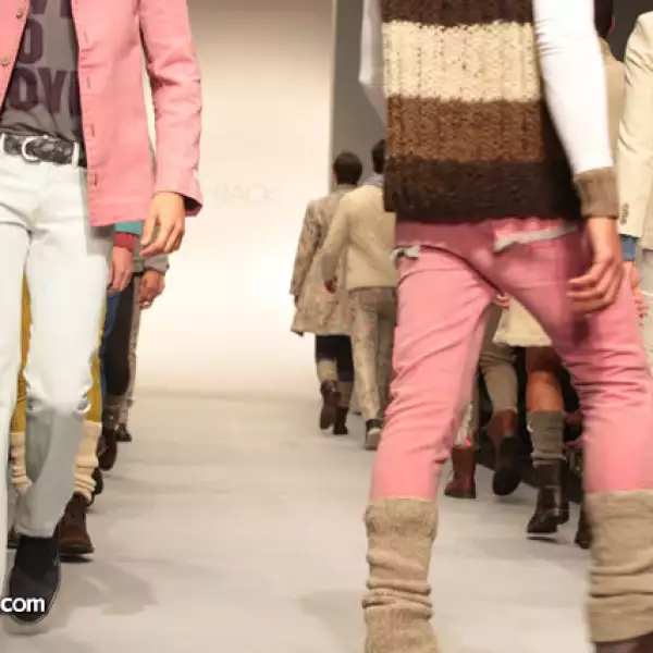 Pasarela Love Is Back