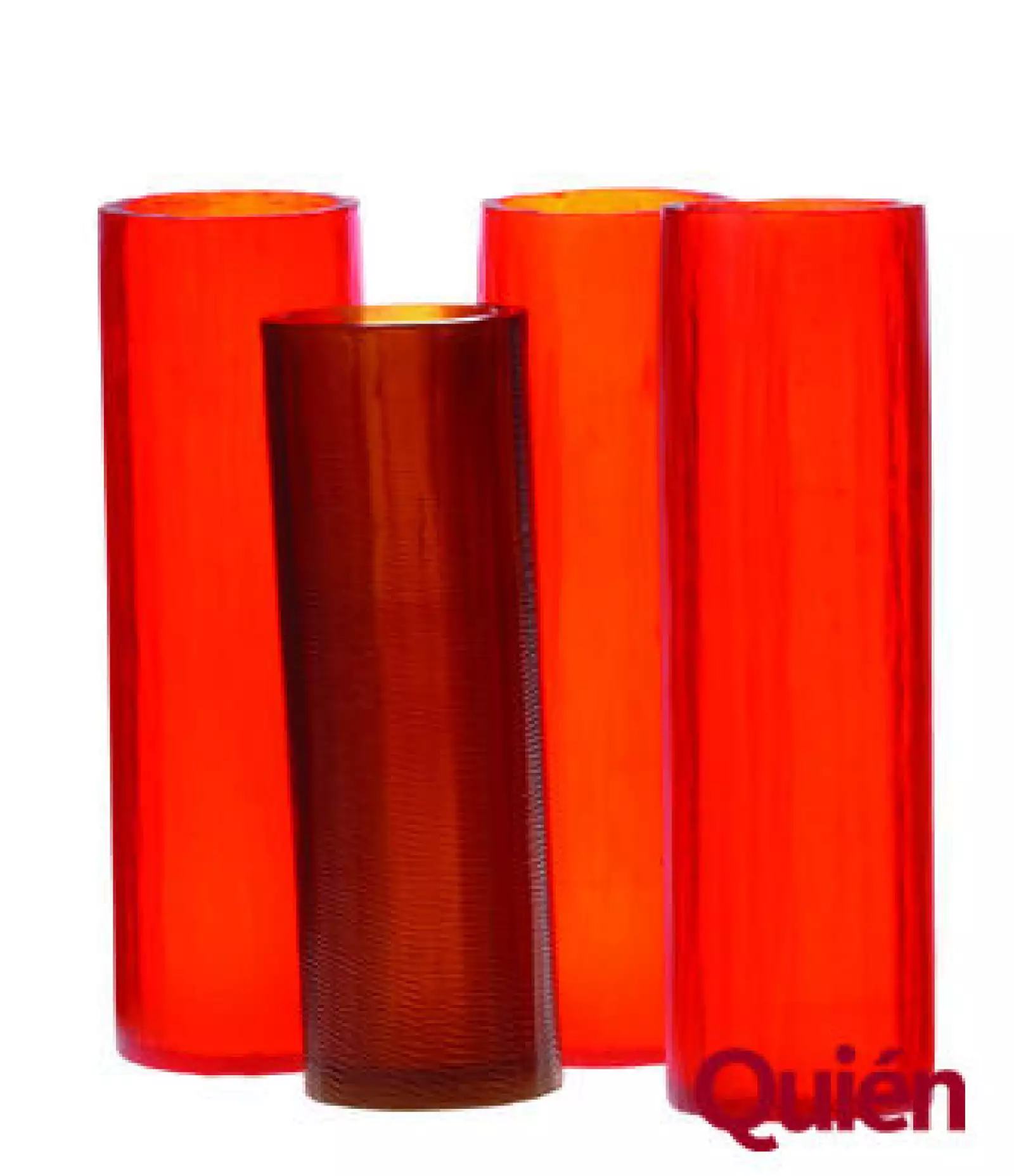 Decoración. Floreros cilíndricos de resina modelo Roberto. De Ornamenta