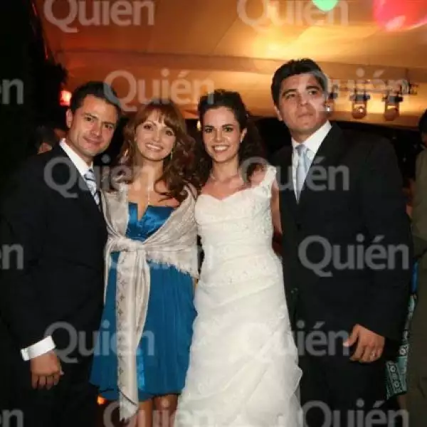 Enrique Peña Nieto, Angélica Rivera, Ana Cecilia Peña Nieto y Felipe Casahonda.