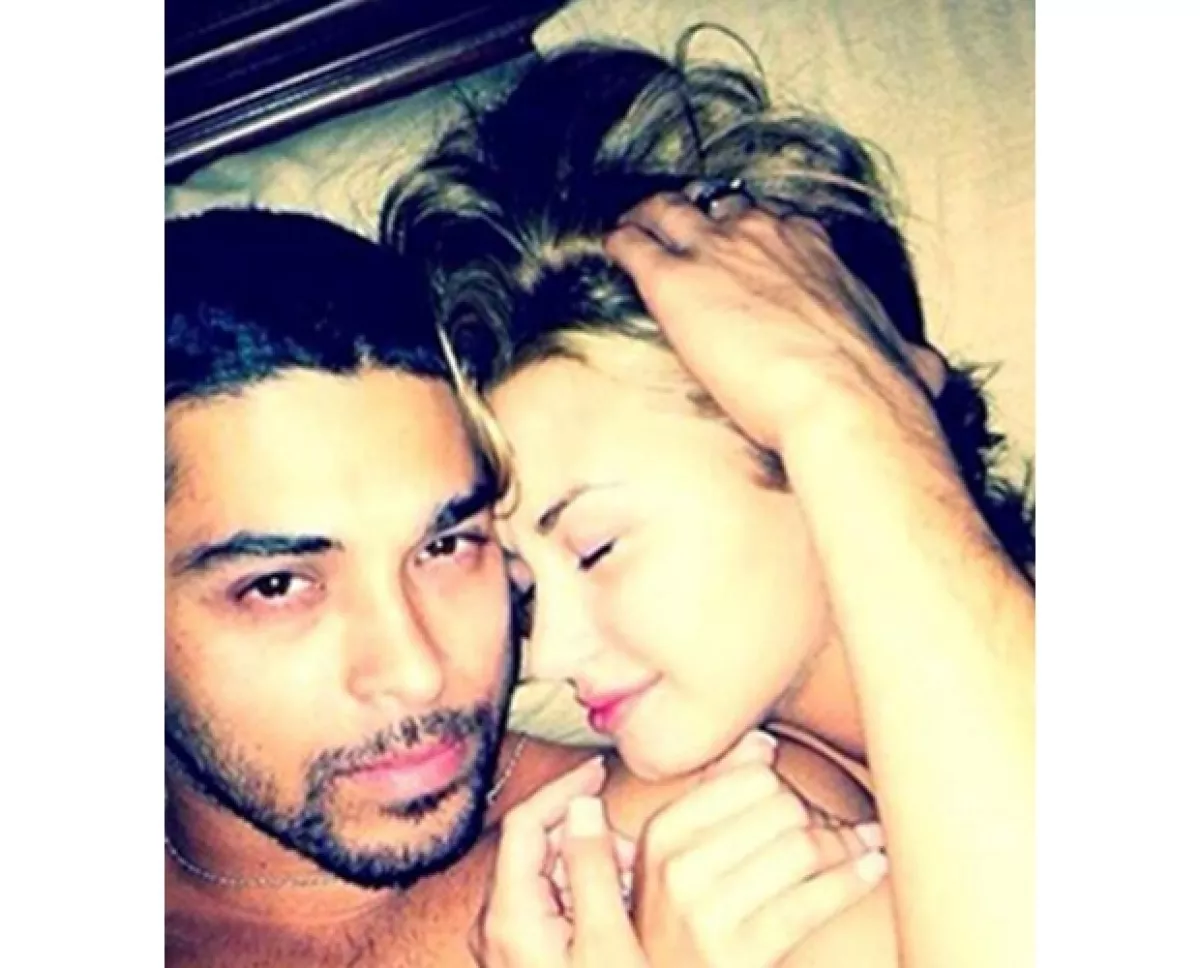 El día de ayer fueron publicadas varias imágenes comprometedoras de Demi Lovato y su intermitente novio.