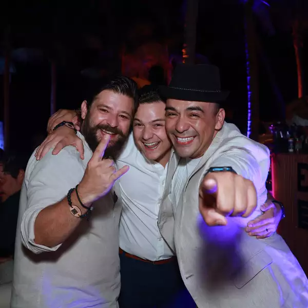 chef Rodrigo Rivera Rio y chef  Patricio Rivera Rio con Joshua M