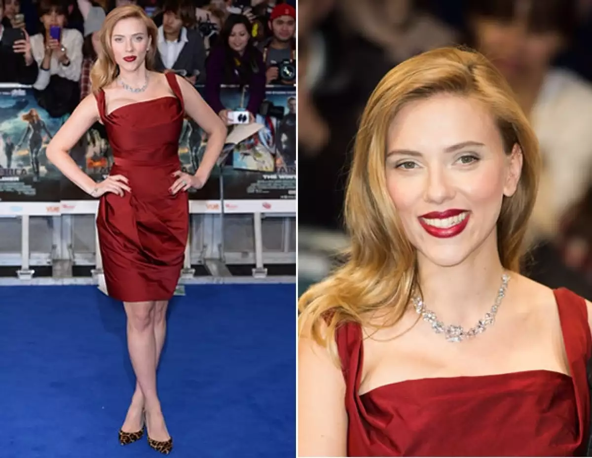 En este vestido red-hot de Vivienne Westwood Red Label.