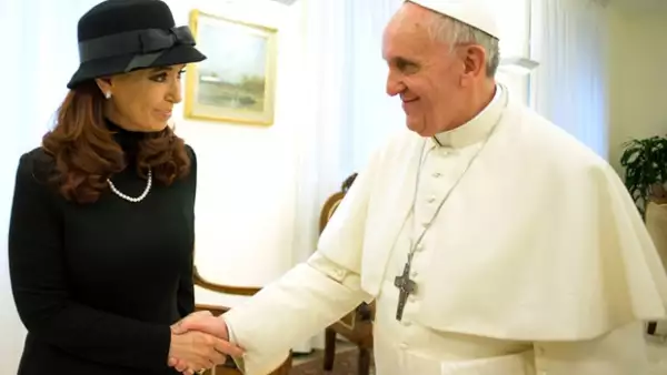 La presidenta de Argentina se reunió este lunes con Francisco en el Vaticano, con quien en el pasado su esposo, ex presidente argentino, tuvo fuertes diferencias.