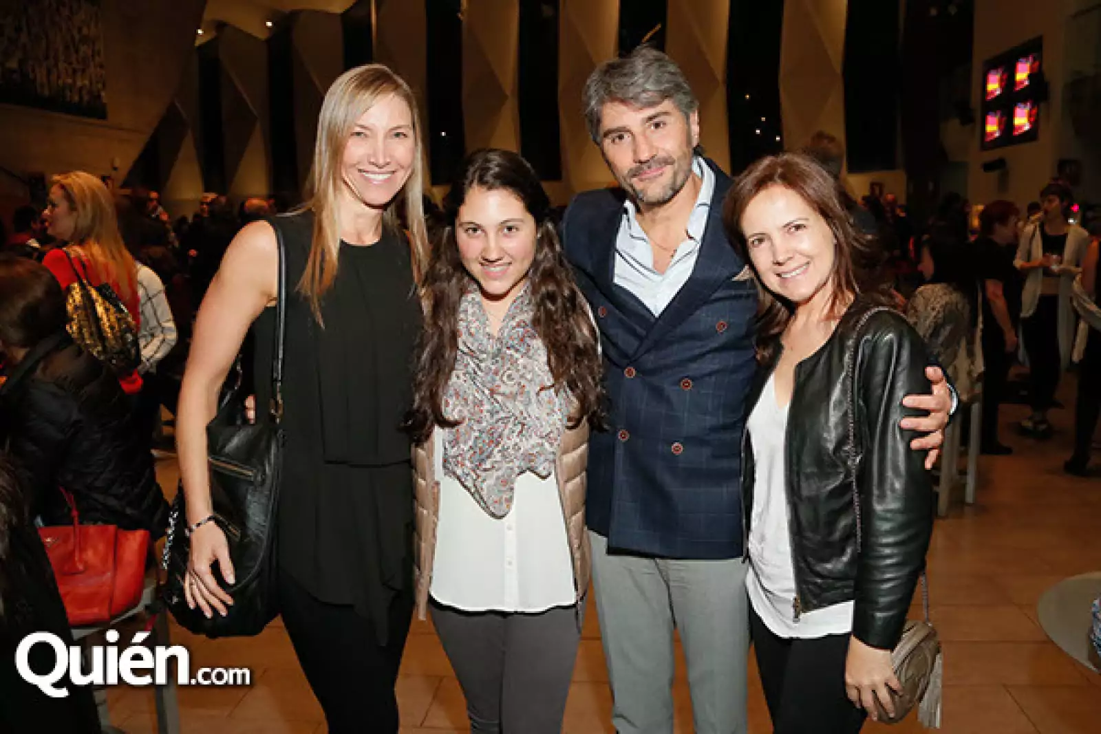 Glenda Furszyfer, Michelle, Ricardo y Marizza Baston