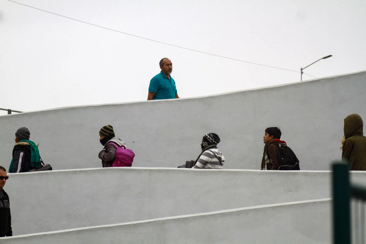Inmigrantes en la aduana de EU