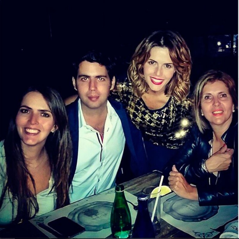 La actriz presumió a su familia.