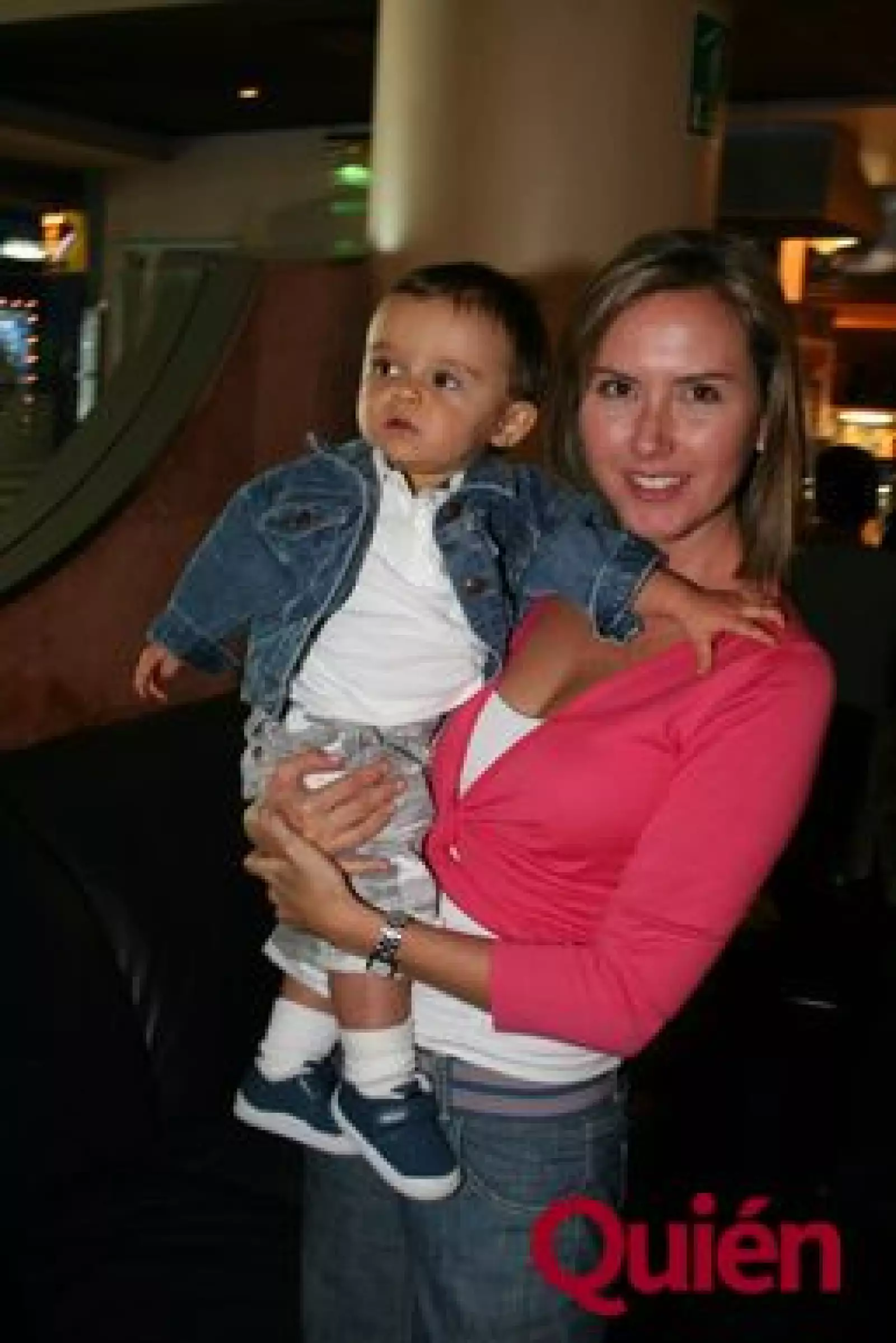 Patricio Arnau con su mamá, Stephanie Arnau