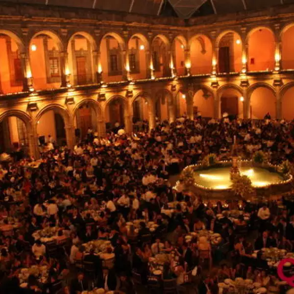 Aspectos. Graduación del Americano