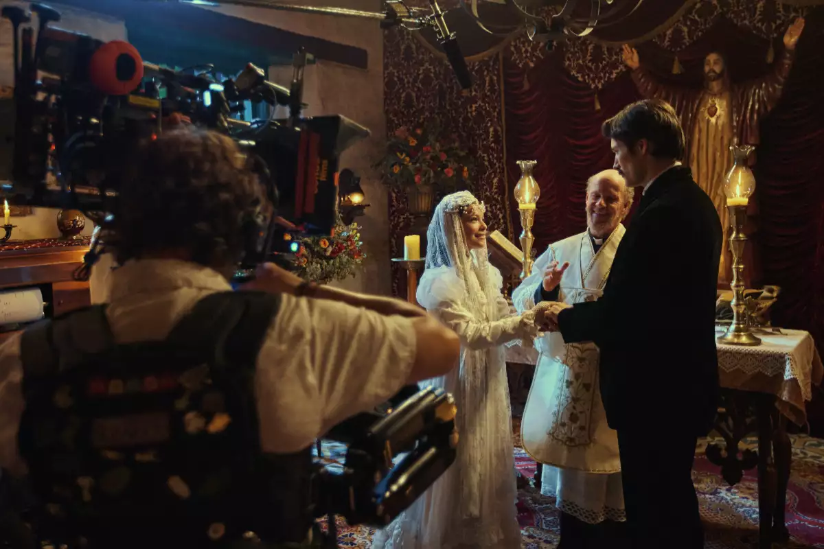 Foto de una escena de la serie de Netflix 'Cien años de soledad'