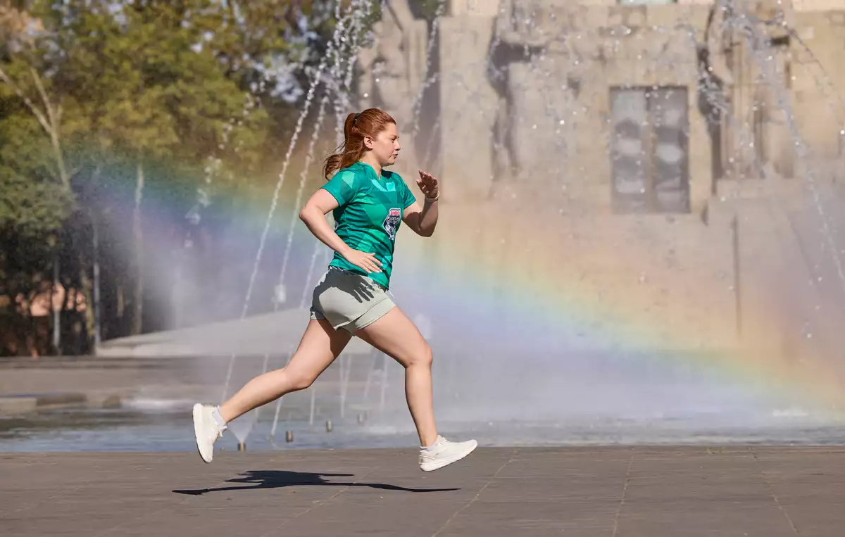 mujer corriendo en BIMBO GLOBAL RACE