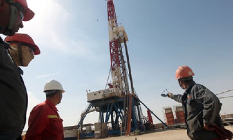 Los precios del petróleo se dispararon en junio por temores a que las exportaciones de Irak se vean afectadas. (Foto: AFP)
