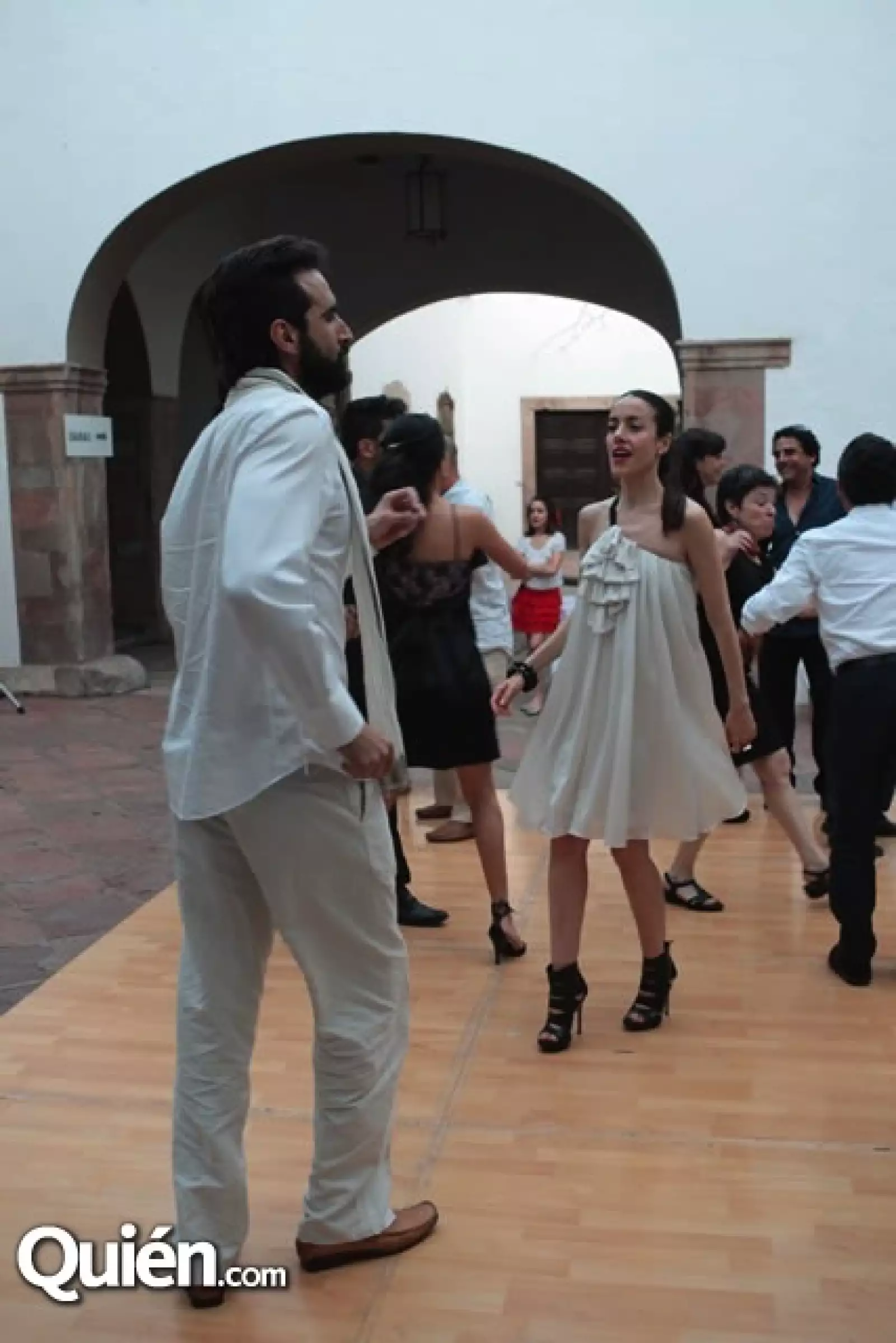 Arturo Barba,Cecilia Suarez