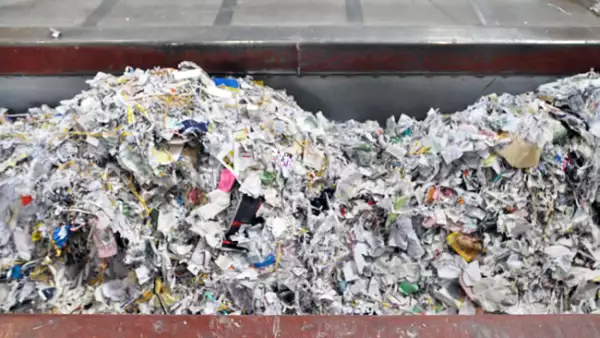 Foto 5. La materia prima base es de papel bond, de oficina.