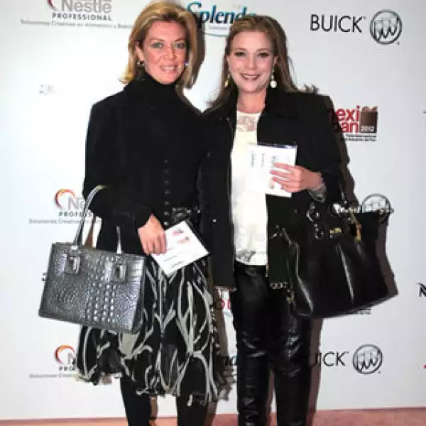 Fernanda Gómez,Elena Riverol