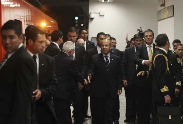 Marcelo Ebrard y Calderon Linea 12