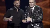 Ricky Martin y el también homenajeado de la noche, Miguel Bosé.