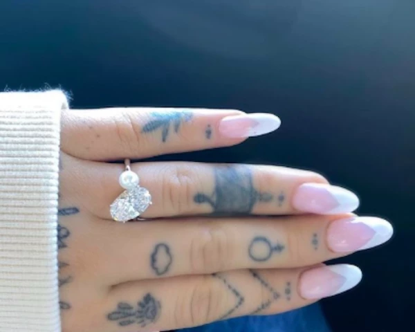 anillo-de-compromiso-ariana-grande.jpg