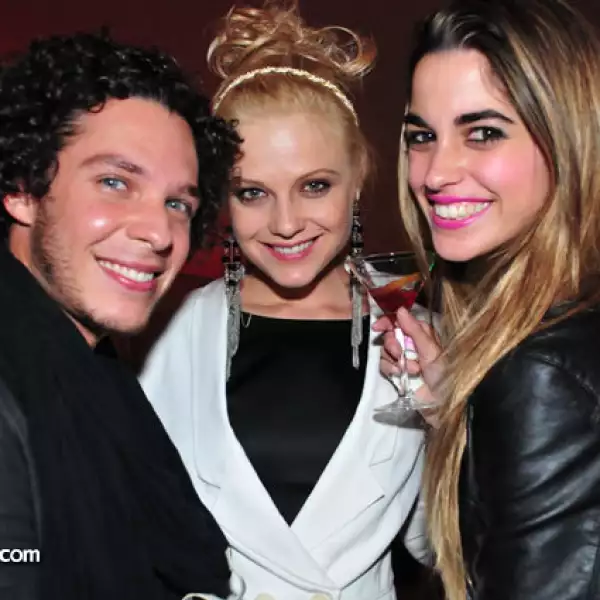 Victor Salinas,Ana Layesvka,Eugenia Roogges