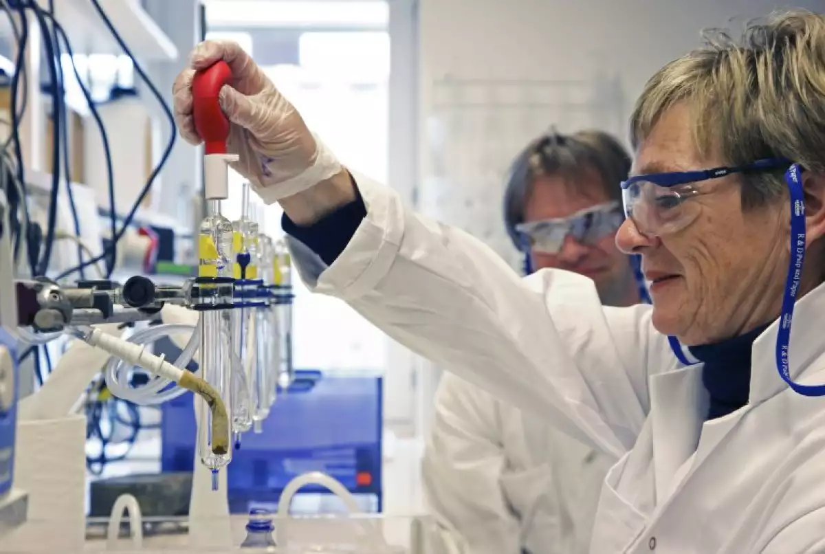 akzonobel .jpg