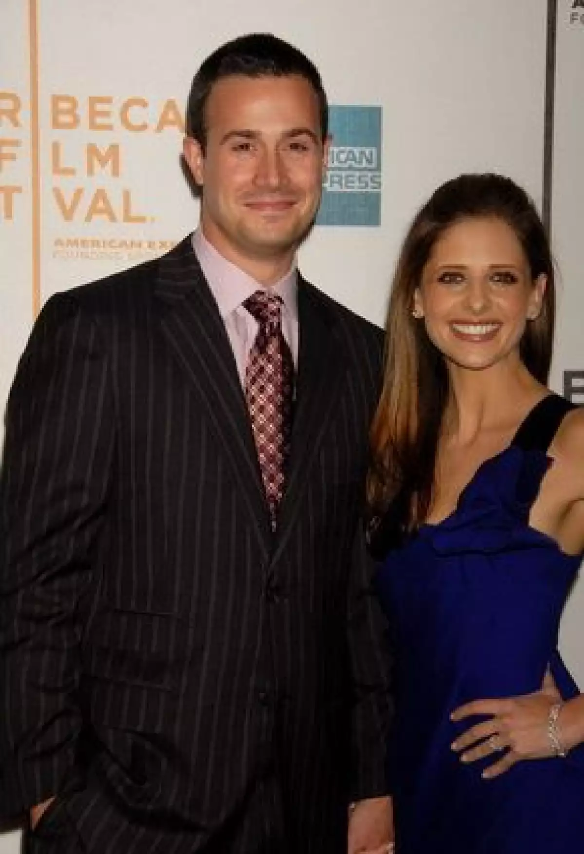 La actriz y su esposo, Freddie Prinze Jr., están esperando su primer hijo y se espera que nazca en otoño.