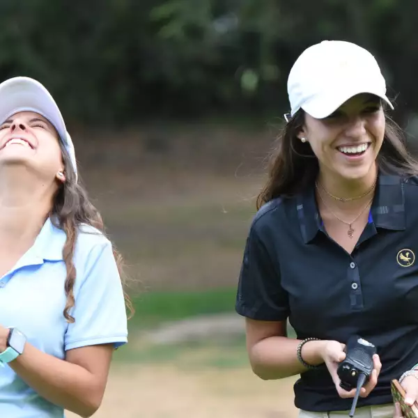 Alexa Cándano y Ximena Morales.jpg